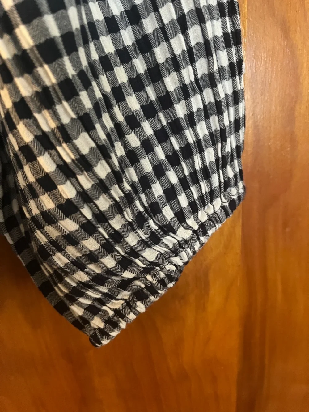 Old Navy- Navy and White Gingham Button-Front Blouse - Picture 3 of 3